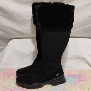 SALE! NWOT Religious Women's Black Fur-Lined Boots Sz.7 (#29 CRATE)